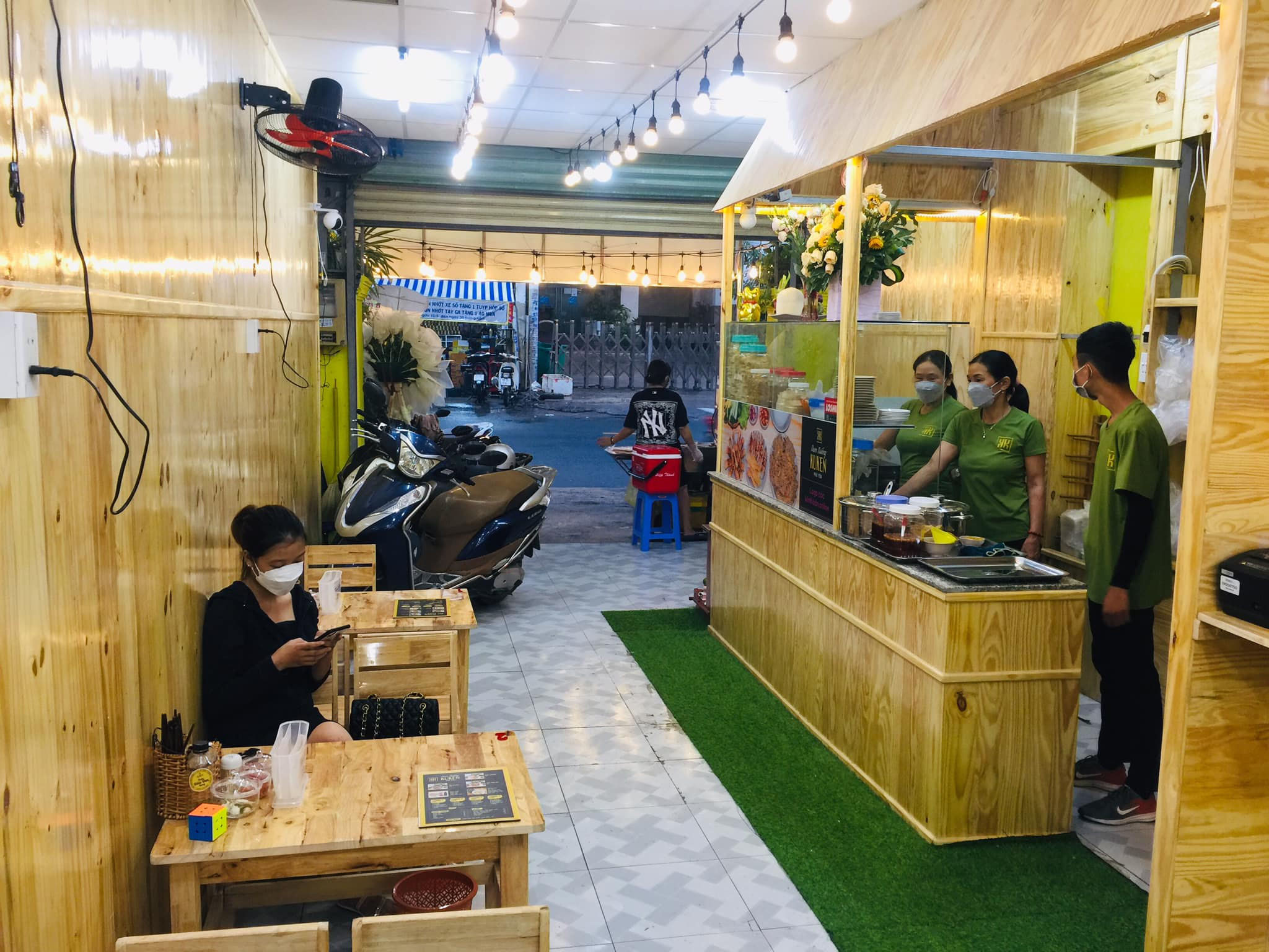 Cho thuê nguyên căn mặt tiền Ung Văn Khiêm, P.25, Quận Bình Thạnh, TP HCM